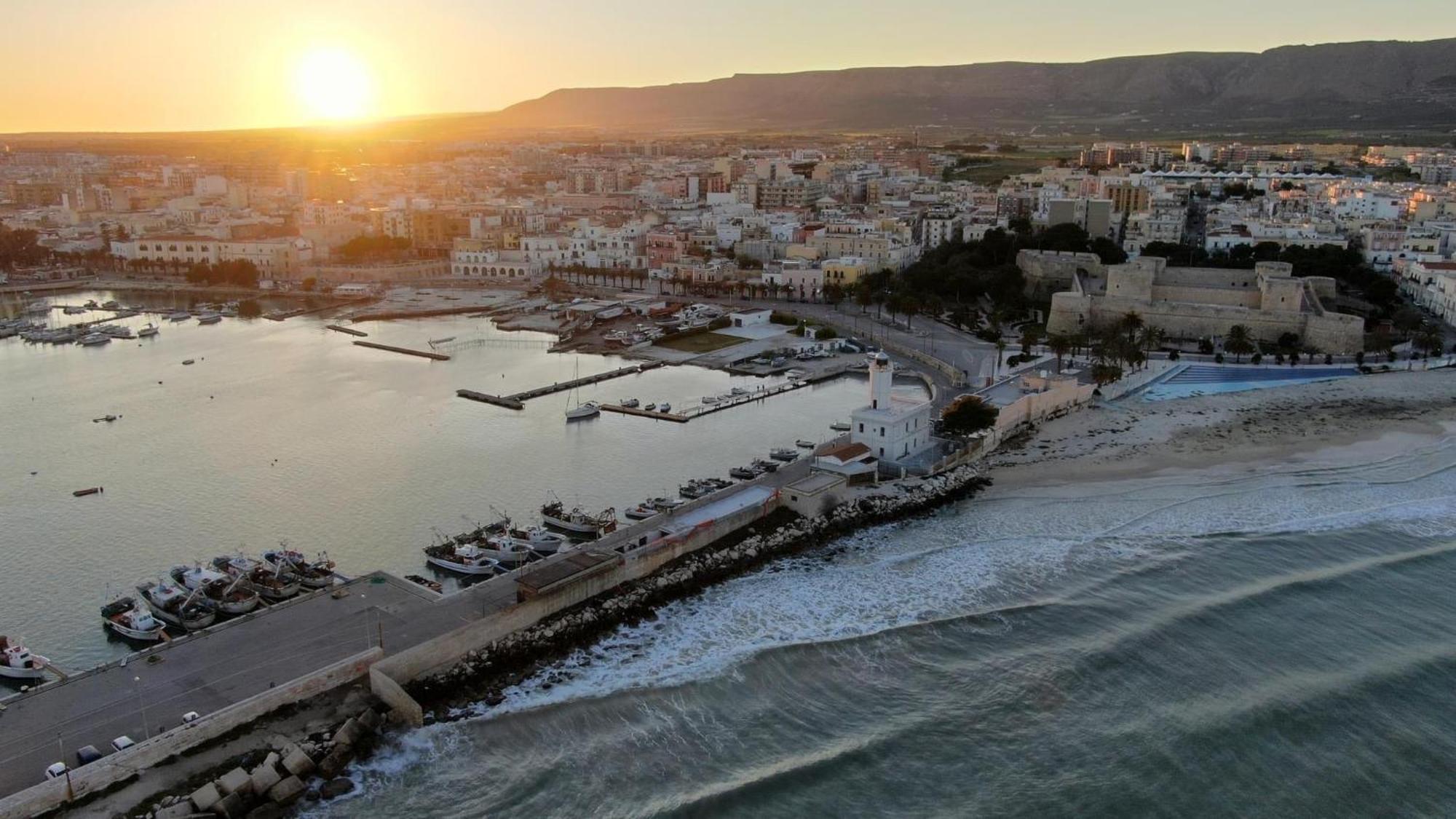 Ca Del Centro Aparthotel Manfredonia Bagian luar foto