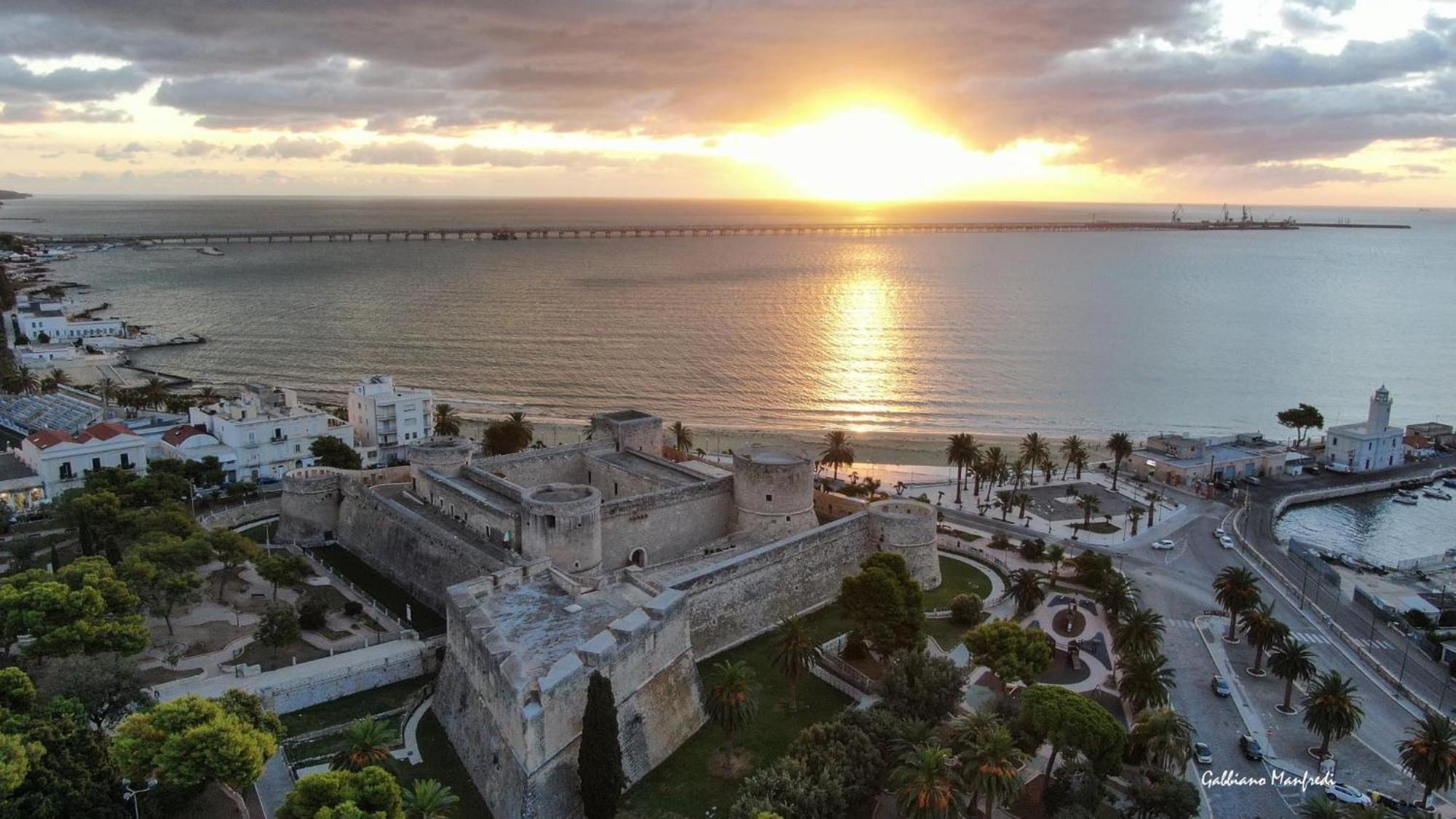 Ca Del Centro Aparthotel Manfredonia Bagian luar foto