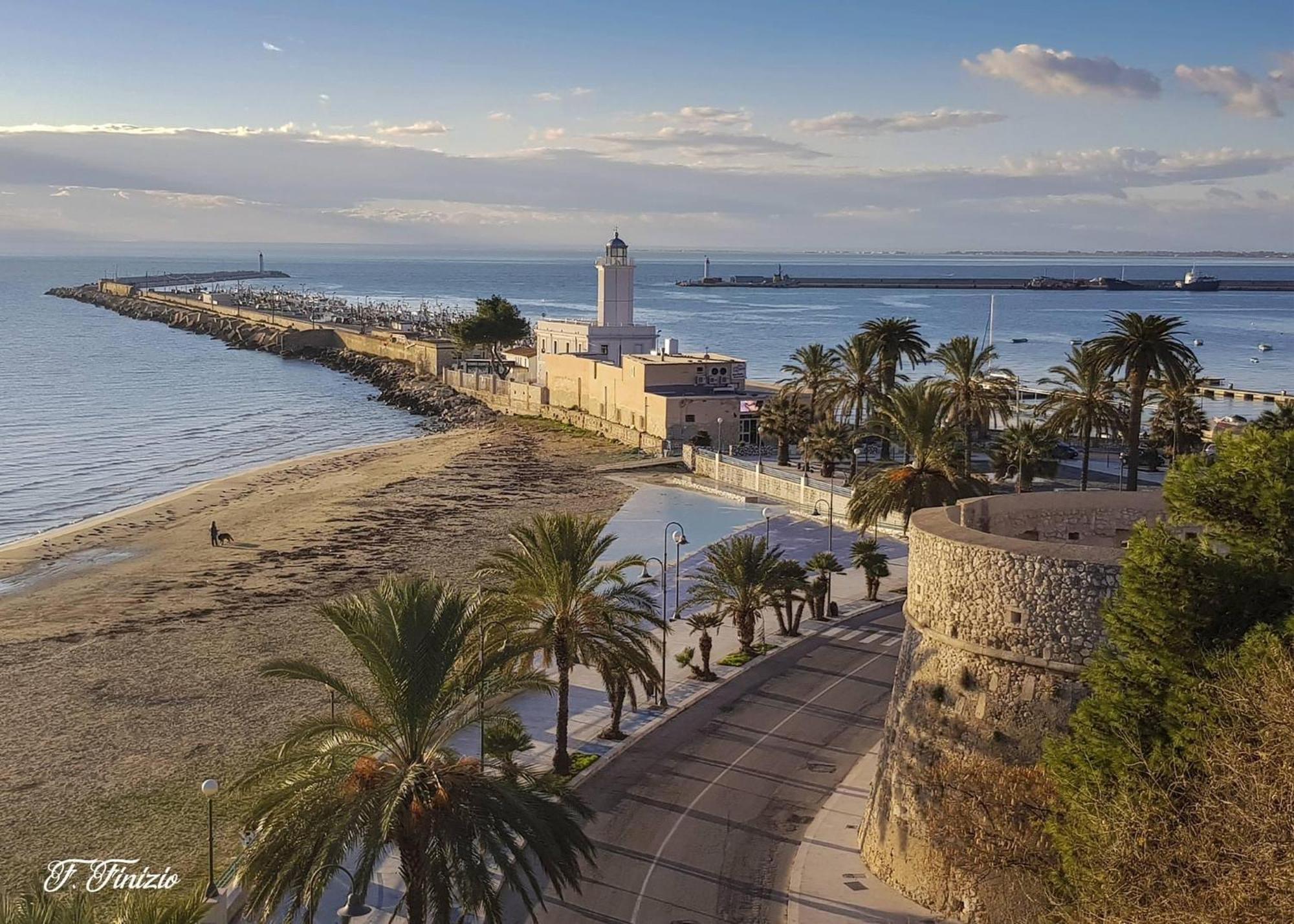 Ca Del Centro Aparthotel Manfredonia Bagian luar foto