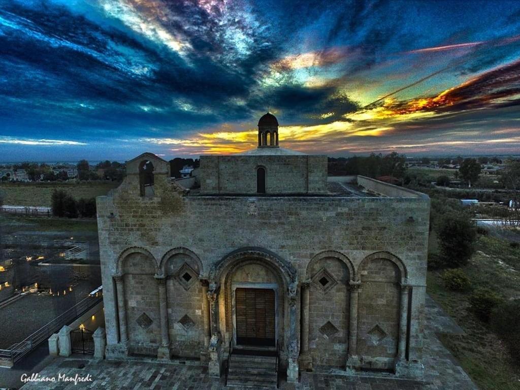Ca Del Centro Aparthotel Manfredonia Bagian luar foto